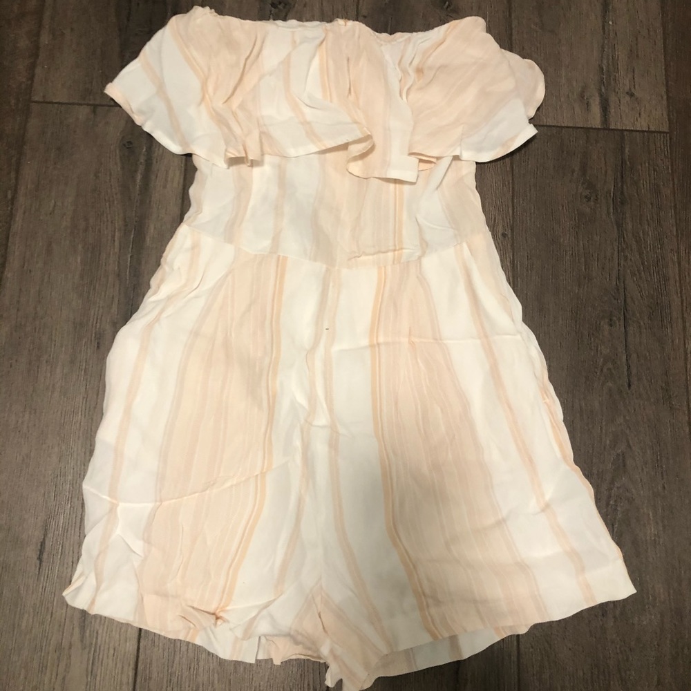 XS Peach Ruffled Romper